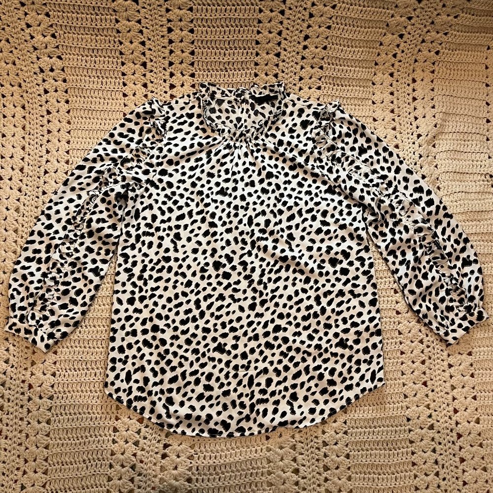 J Crew Ladies Black/White Animal Print Blouse w/ Ruffles on Neck & Sleeves Sz S